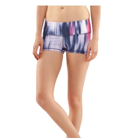 Lululemon Boogie Short mirage deep indigo white size 4 - Picture 1 of 7